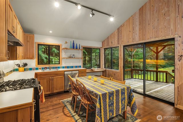 346 Thatcher Pass Rd, Decatur Island, WA 98221