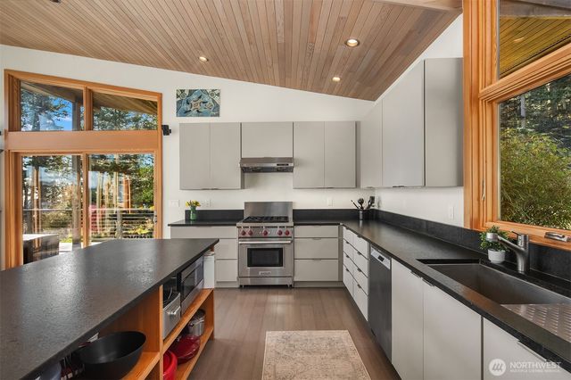 346 Thatcher Pass Rd, Decatur Island, WA 98221