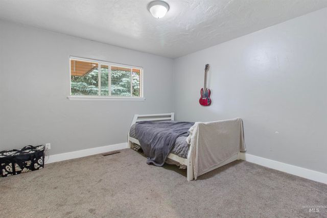 1968 Falls Ave E, Twin Falls, ID 83301