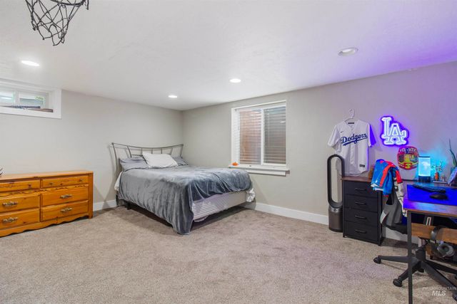1968 Falls Ave E, Twin Falls, ID 83301