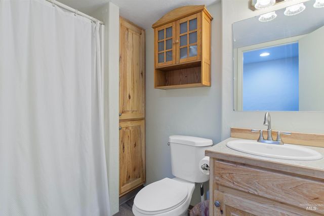 1968 Falls Ave E, Twin Falls, ID 83301