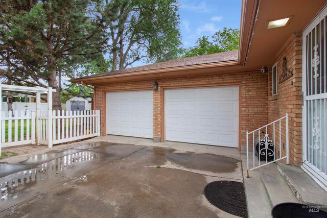 1968 Falls Ave E, Twin Falls, ID 83301