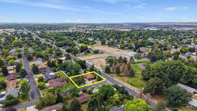 1968 Falls Ave E, Twin Falls, ID 83301