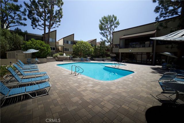 6050 Canterbury Drive F108, Culver City, CA 90230