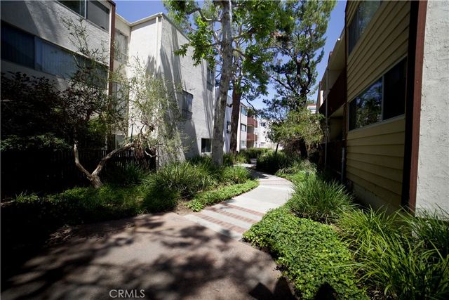 6050 Canterbury Drive F108, Culver City, CA 90230