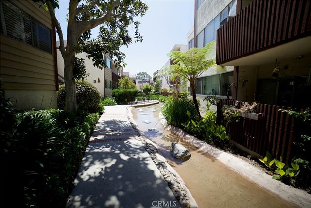 6050 Canterbury Drive F108, Culver City, CA 90230