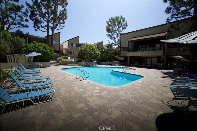 6050 Canterbury Drive F108, Culver City, CA 90230