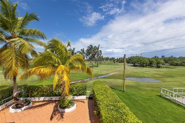 87 VILLAS DE GOLF ESTE, Dorado, PR 00646