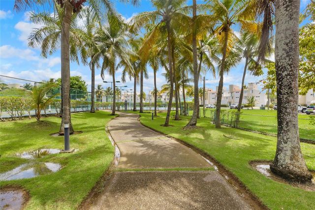 87 VILLAS DE GOLF ESTE, Dorado, PR 00646