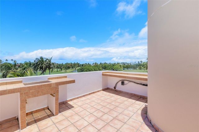 87 VILLAS DE GOLF ESTE, Dorado, PR 00646