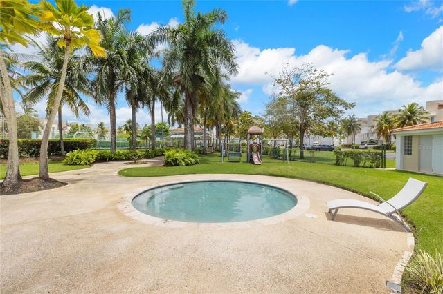 87 VILLAS DE GOLF ESTE, Dorado, PR 00646