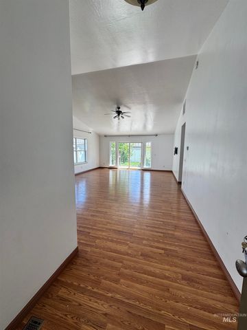 1173 Knoll Ridge Road, Twin Falls, ID 83301