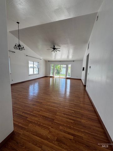 1173 Knoll Ridge Road, Twin Falls, ID 83301