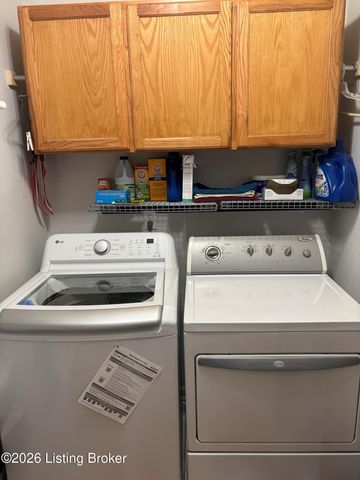 389 Spring House Ln, Louisville, KY 40229