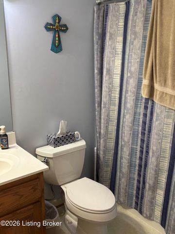 389 Spring House Ln, Louisville, KY 40229