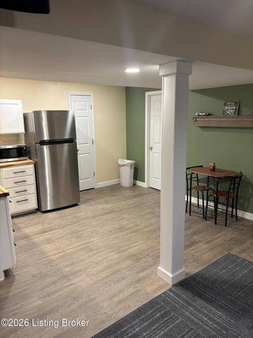 389 Spring House Ln, Louisville, KY 40229