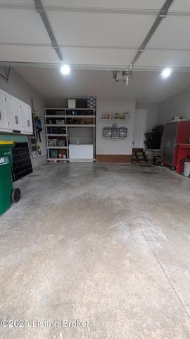 389 Spring House Ln, Louisville, KY 40229