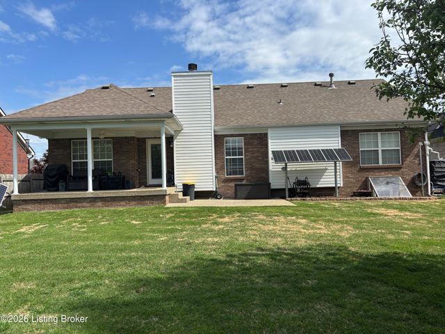 389 Spring House Ln, Louisville, KY 40229