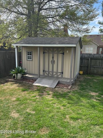389 Spring House Ln, Louisville, KY 40229