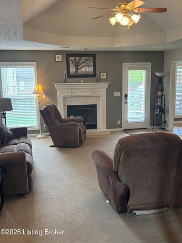 389 Spring House Ln, Louisville, KY 40229