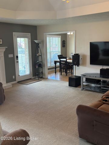 389 Spring House Ln, Louisville, KY 40229