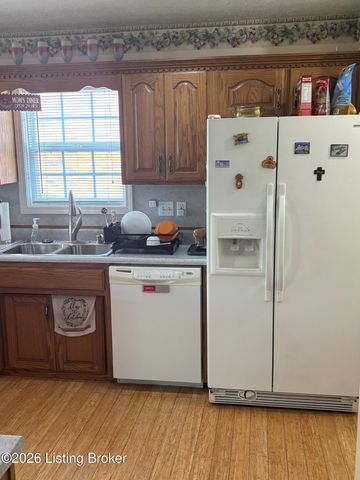 389 Spring House Ln, Louisville, KY 40229