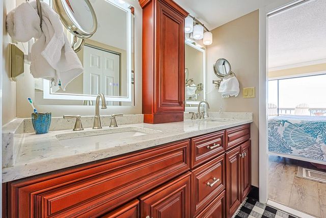 311 69th Ave N Apt 901, Myrtle Beach, SC 29572