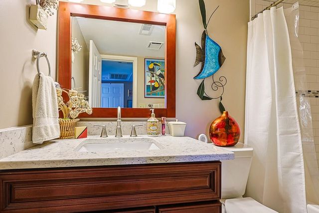 311 69th Ave N Apt 901, Myrtle Beach, SC 29572