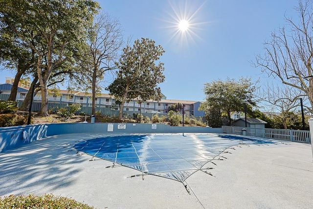 311 69th Ave N Apt 901, Myrtle Beach, SC 29572