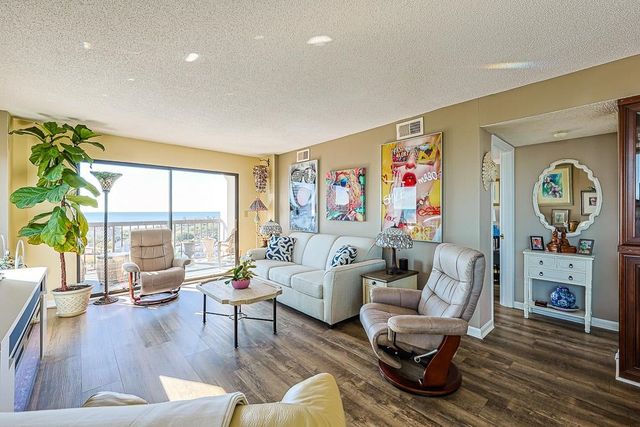 311 69th Ave N Apt 901, Myrtle Beach, SC 29572