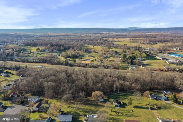 370, 382 KERNS ST, Inwood, WV 25428