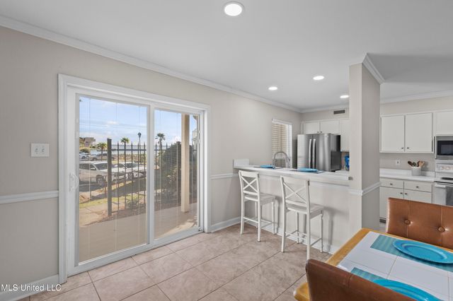 550 Post Road, 205, Ridgeland, MS 39157