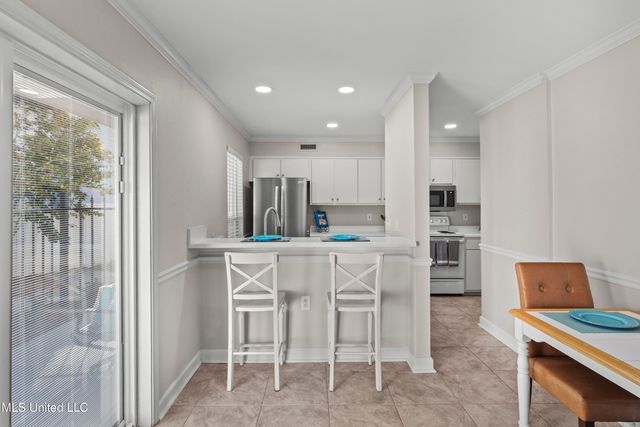 550 Post Road, 205, Ridgeland, MS 39157