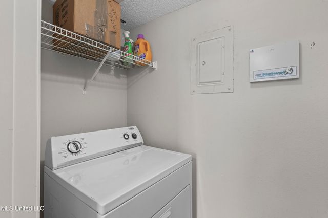 550 Post Road, 205, Ridgeland, MS 39157