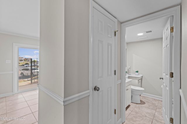 550 Post Road, 205, Ridgeland, MS 39157