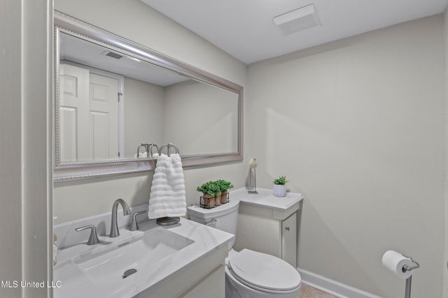 550 Post Road, 205, Ridgeland, MS 39157