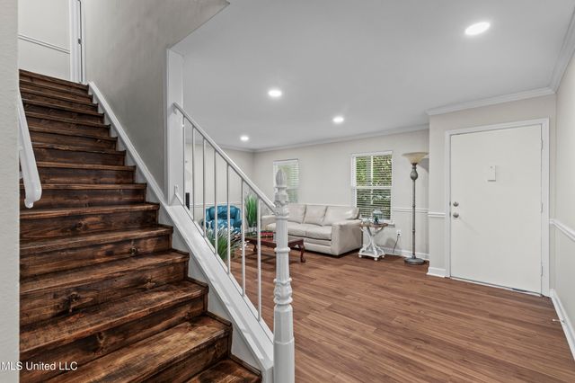 550 Post Road, 205, Ridgeland, MS 39157