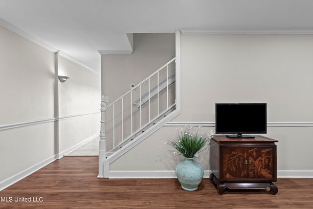 550 Post Road, 205, Ridgeland, MS 39157