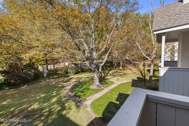 550 Post Road, 205, Ridgeland, MS 39157