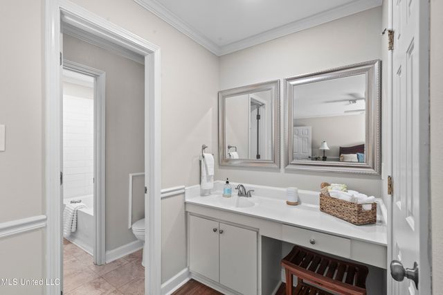 550 Post Road, 205, Ridgeland, MS 39157