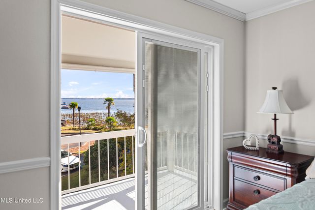 550 Post Road, 205, Ridgeland, MS 39157