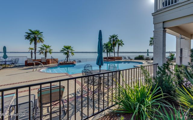 550 Post Road, 205, Ridgeland, MS 39157