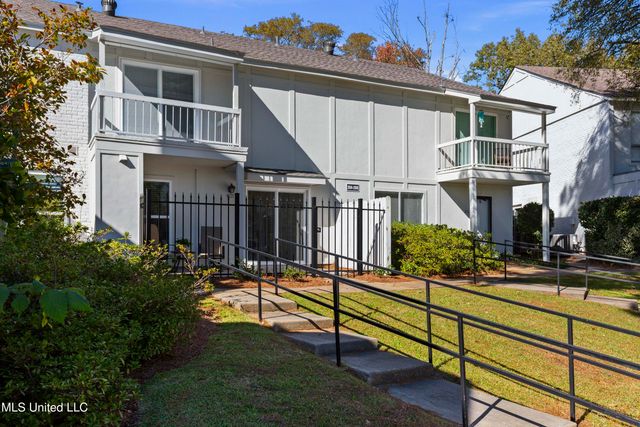 550 Post Road, 205, Ridgeland, MS 39157