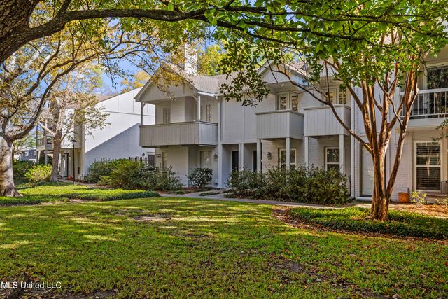 550 Post Road, 205, Ridgeland, MS 39157