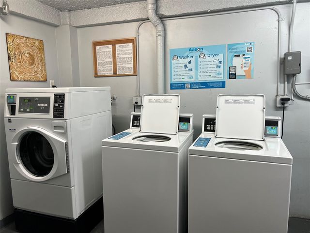 117 Royal Park Drive 2A, Oakland Park, FL 33309