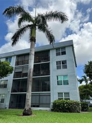 117 Royal Park Drive 2A, Oakland Park, FL 33309