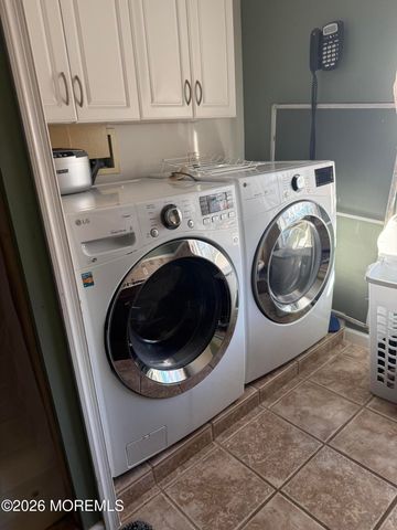 117 Driftway Road, Howell, NJ 07731