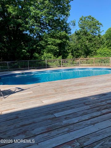 117 Driftway Road, Howell, NJ 07731