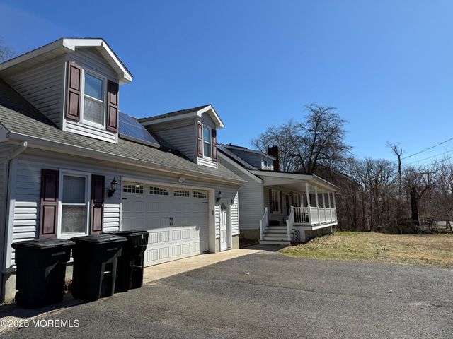 117 Driftway Road, Howell, NJ 07731