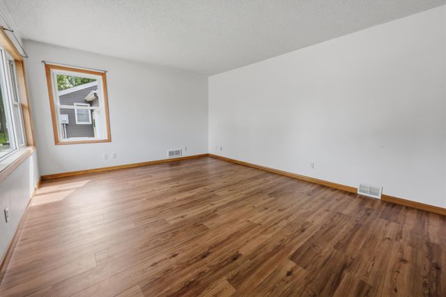 212 E Minnesota Street, Saint Joseph, MN 56374